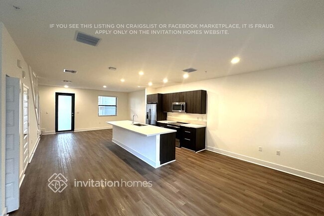 Photo - 10437 NW 82nd St