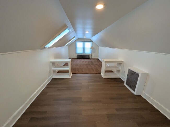 Photo - 1105 Queen St Unit Apt #2