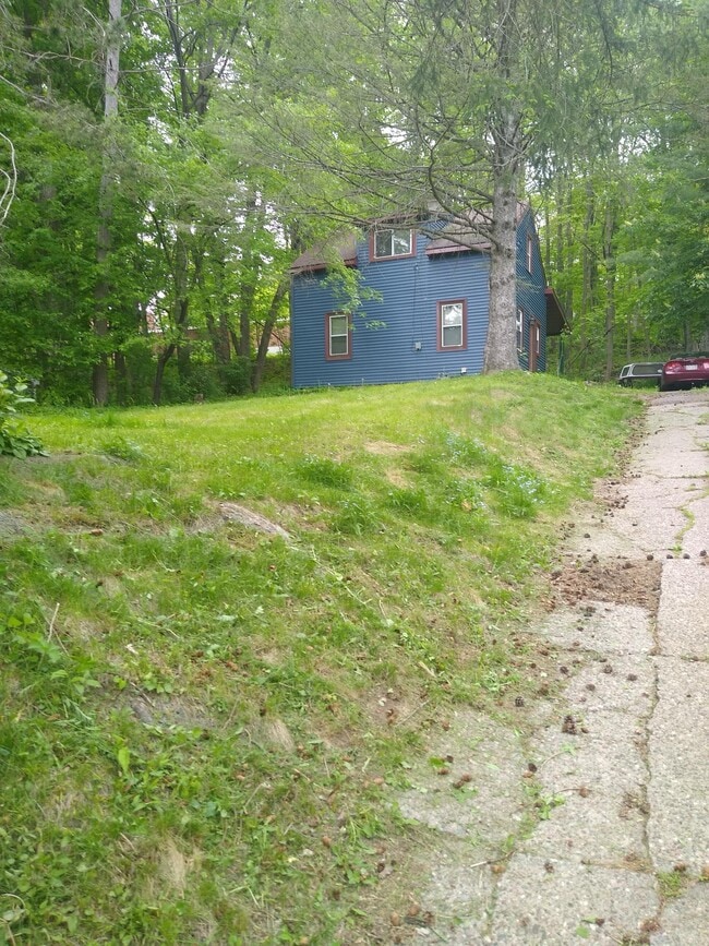 Photo - 816 Brown St