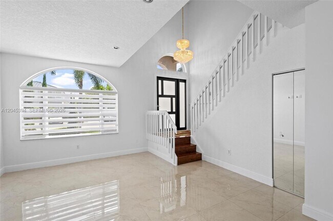 Photo - 15835 NW 7th St