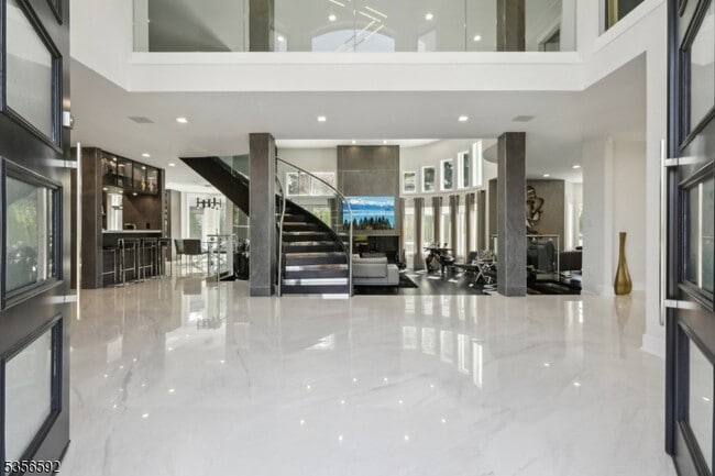 63 Roberts Rd