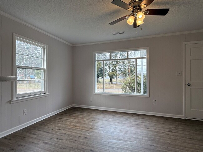 Photo - Section 8 Welcome!!! "Charming 4-Bedroom Home in Huntsville's Heart - 1,419 Sq. Ft. of Comfort!"