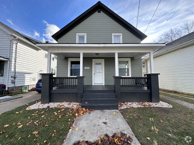 Building Photo - Gorgeous Renovated 5 Bedroom 1 Bath Single... Rental