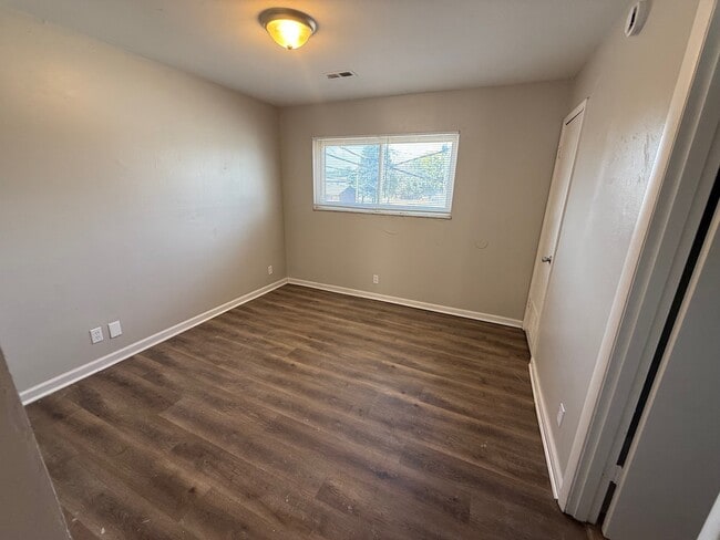 Crescent Court Apartments | One Bedroom