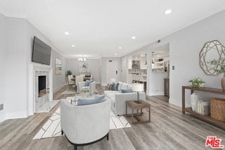 Photo - 1616 Granville Ave