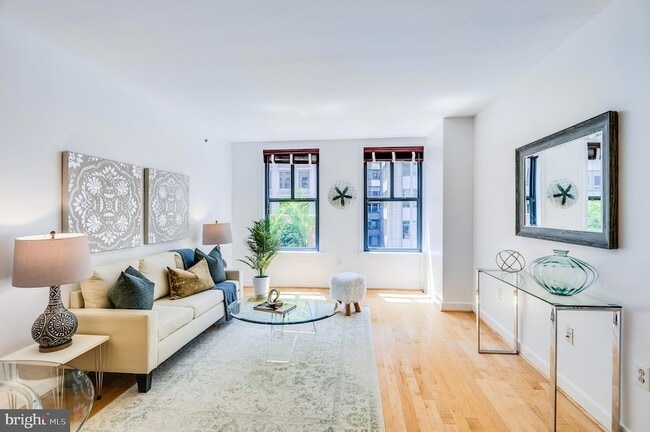 Photo - 631 D Street NW Unidad 330