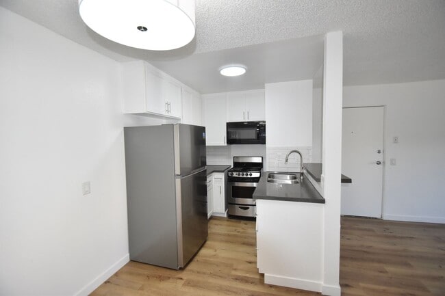 Photo - 13800 Sherman Way Unit 101
