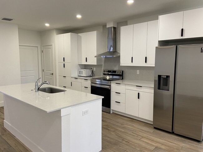 Photo - 401 Bella Sol Way