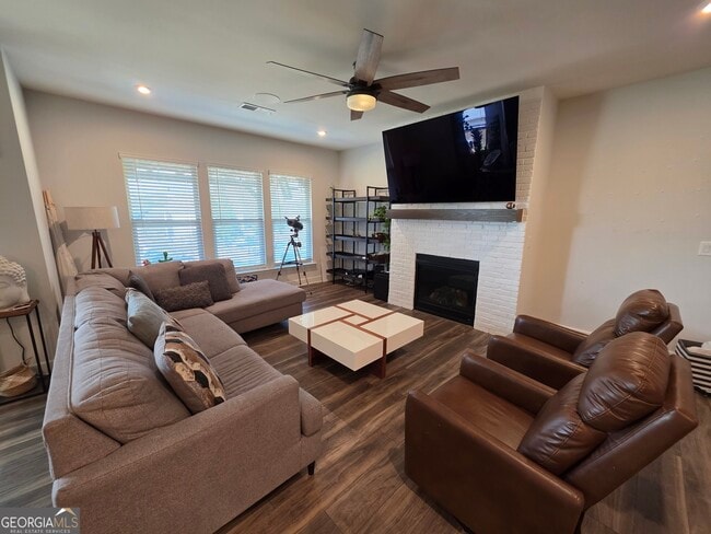 Photo - 207 Randall Dr