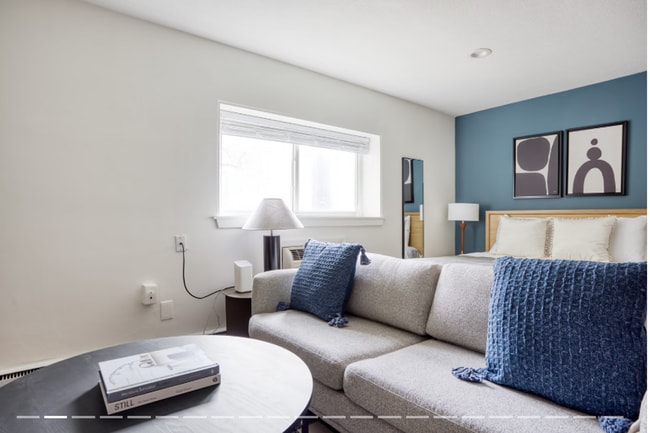 Photo - Studio on Green Line B // Comm & Sutherland