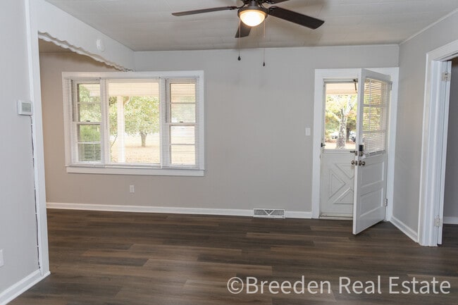 Photo - 3559 Berry Rd