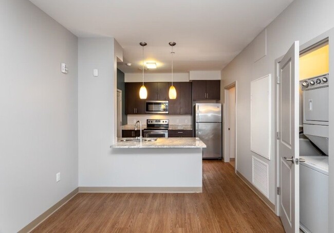 Photo - 1111 Stratford Ave