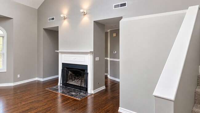 Photo - 3636 N Hermitage Ave