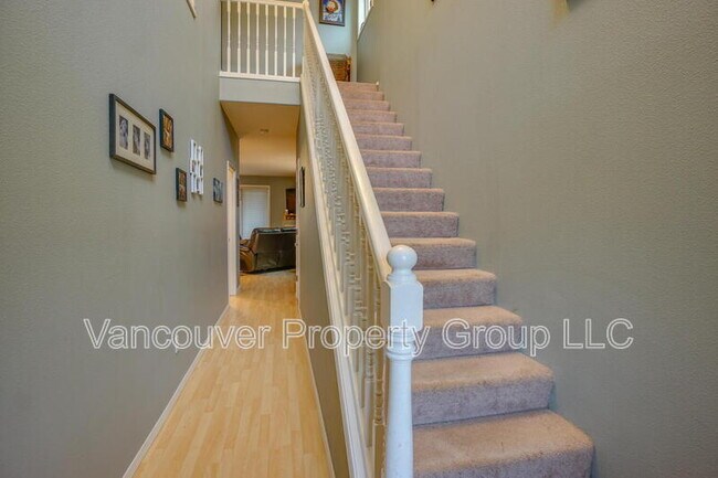 Photo - 5525 L St