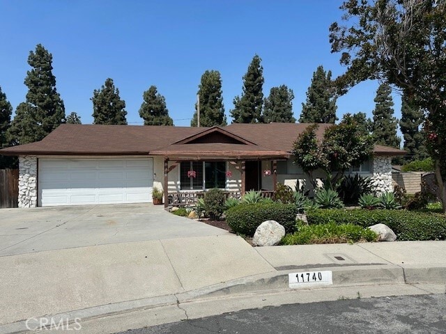 Photo - 11740 Maple St House