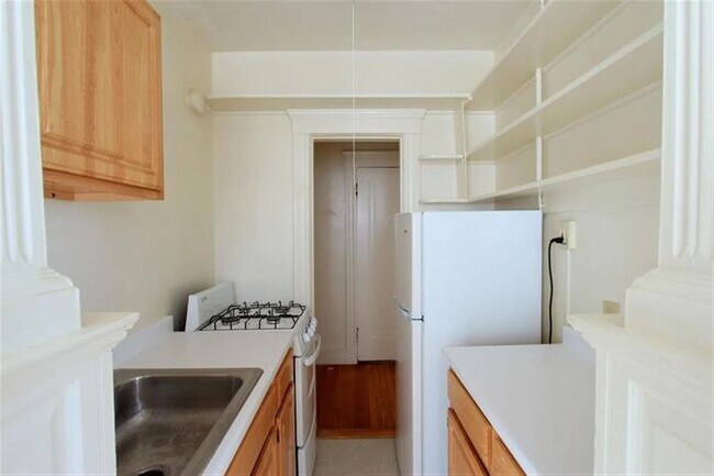 Photo - 172 Maple St Unit 303