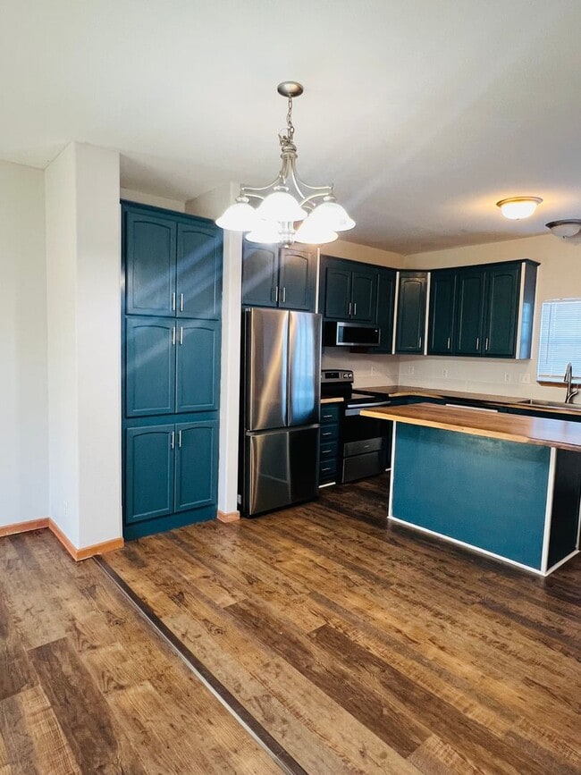 Photo - Charming Townhome, Prime Location, Cozy Living