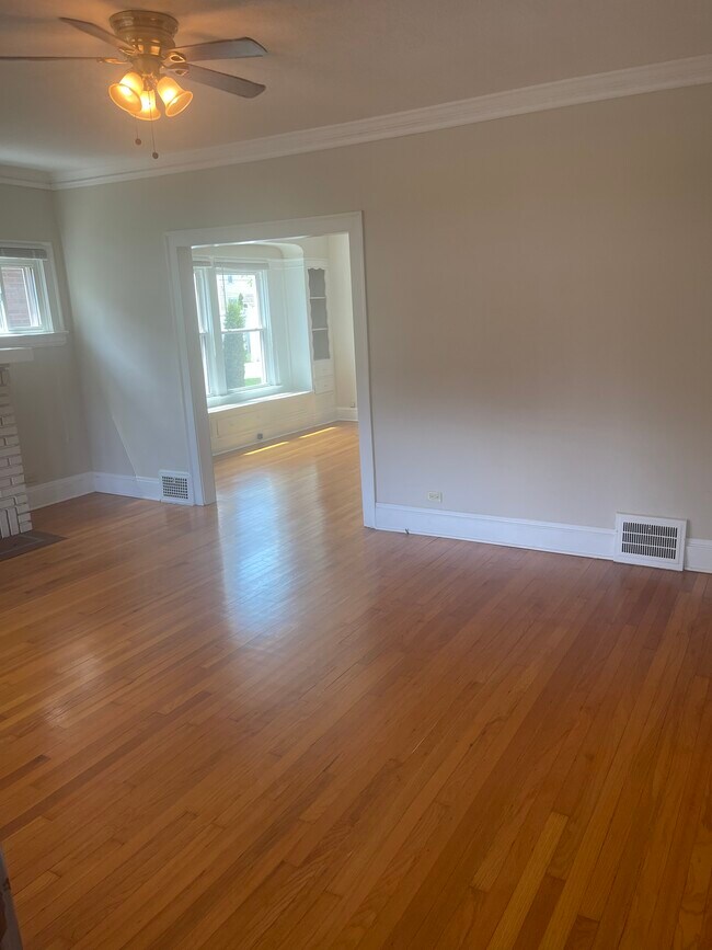 Photo - 2172 Bunts Road Unidad 2172 Bunts down