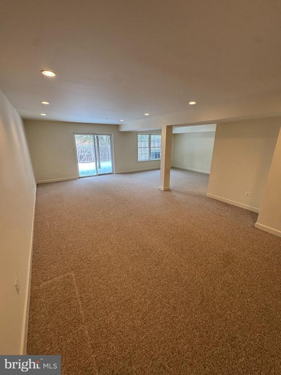 Photo - 228 W Ridge Ct