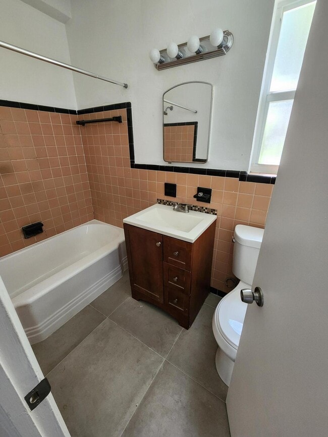 Photo - 100 Cascade Ln Unit 5