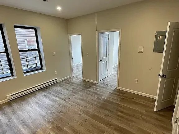 Photo - 383-385-385 Avon Ave Unit 383-2L