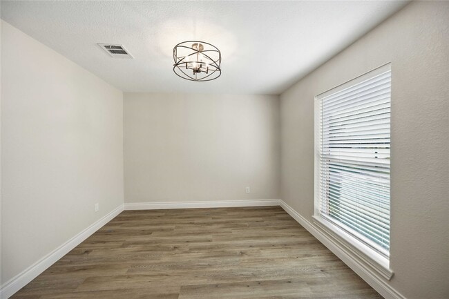 Photo - 5702 Old Lodge Dr