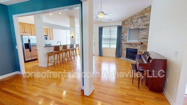 Photo - 18 Spelter St