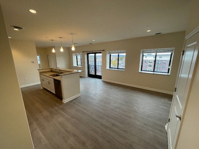 Photo - 192 Erie Blvd Unit 505