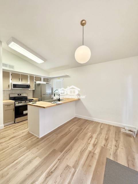 Photo - 2515 S Maple Ave Unit 103