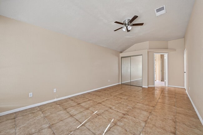 Building Photo - 3210 Kempwood Dr