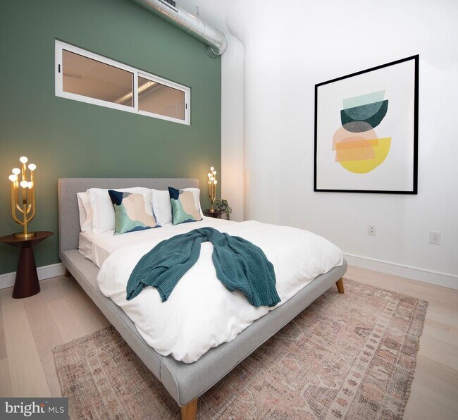 Building Photo - 900 N 9th St Unit B