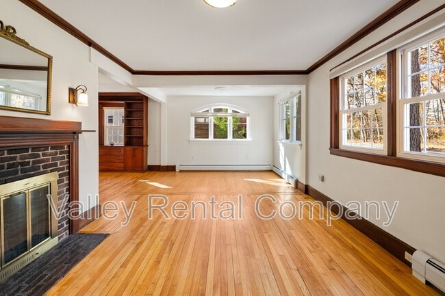 Photo - 61 Woodlawn Ave