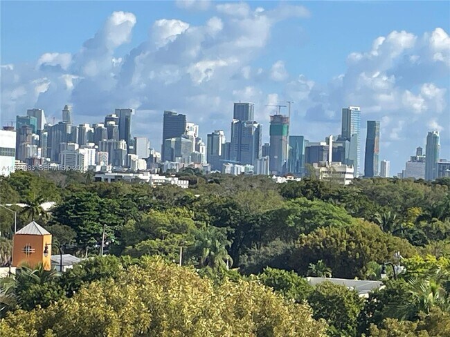 Photo - 2740 SW 28th Terrace Unidad 702