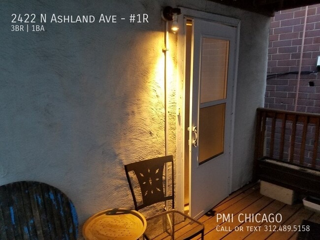Photo - 2422 N Ashland Ave Unidad #1R