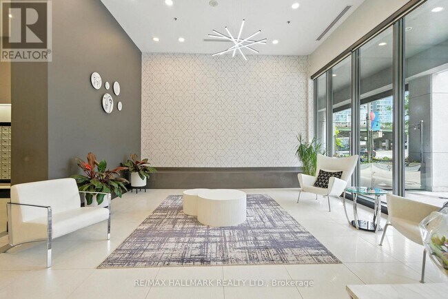 Photo - 25 Lower Simcoe St Unit 301