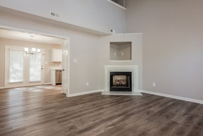 Photo - 1614 Royal Tree Ct