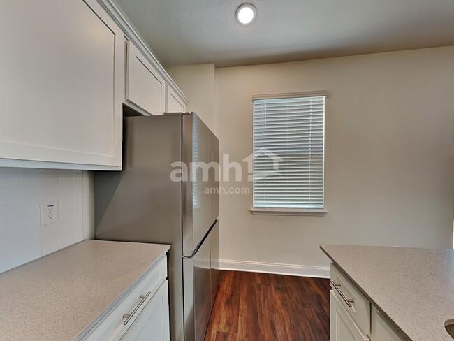 Photo - 6090 Little Blf Cir