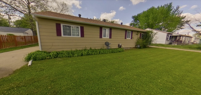 Photo - Updated Duplex + Washer & Dryer + Off-Street Parking! Available November 3rd!