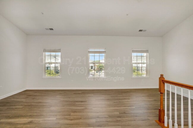 Photo - 24676 Hutchinson Farm Dr