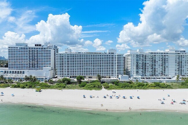 Building Photo - 5555 Collins Ave Unit 10P