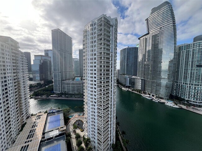 Building Photo - 900 Brickell Key Blvd Unit 2205