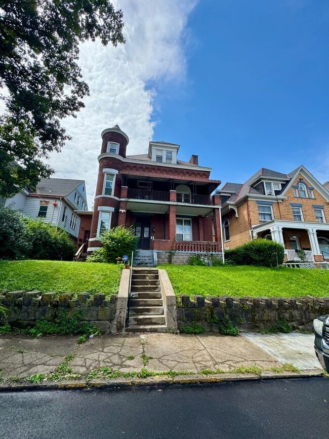 Photo - 3541 California Ave Unit #1