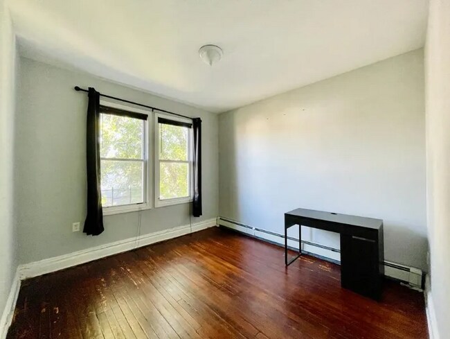 Photo - 166 Lexington Ave Unit 2R