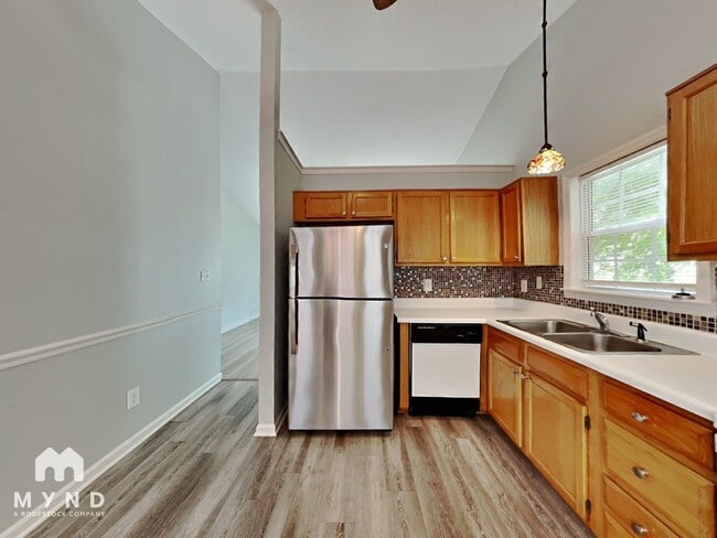 Photo - 2109 Ruddy Rd