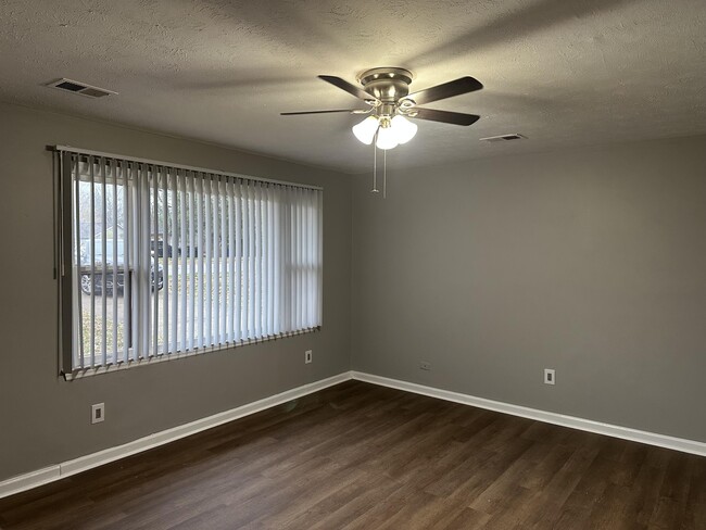 Photo - 3309 Kenesaw Dr