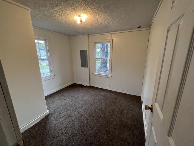 Photo - 311 Short St