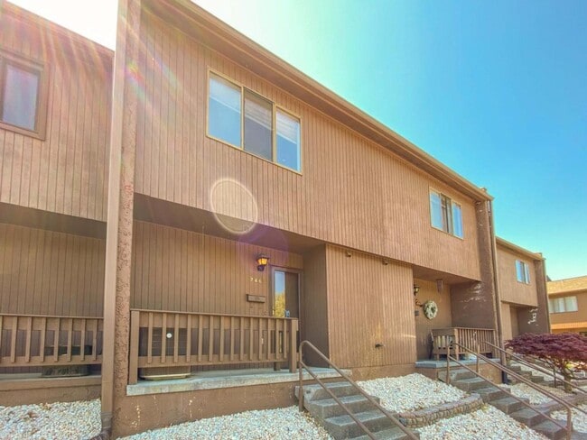 Building Photo - 746 M.L.K. Jr Blvd