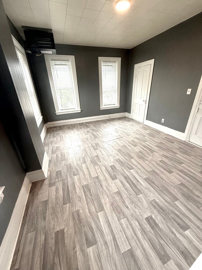 Photo - 822 Avenue F Unit 2C