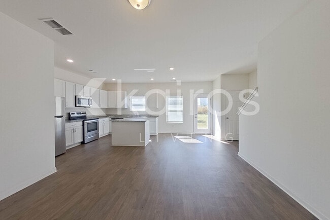 Photo - 155 Dudley Wy