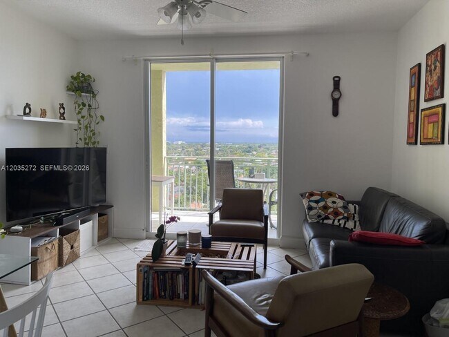 Photo - 3500 Coral Wy Unit 1413